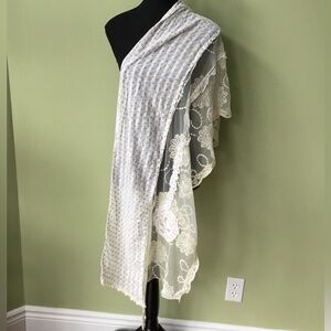 NWOT Vintage Handcrafted France Cotton Silk Lace Floral Cream Tan Scarf